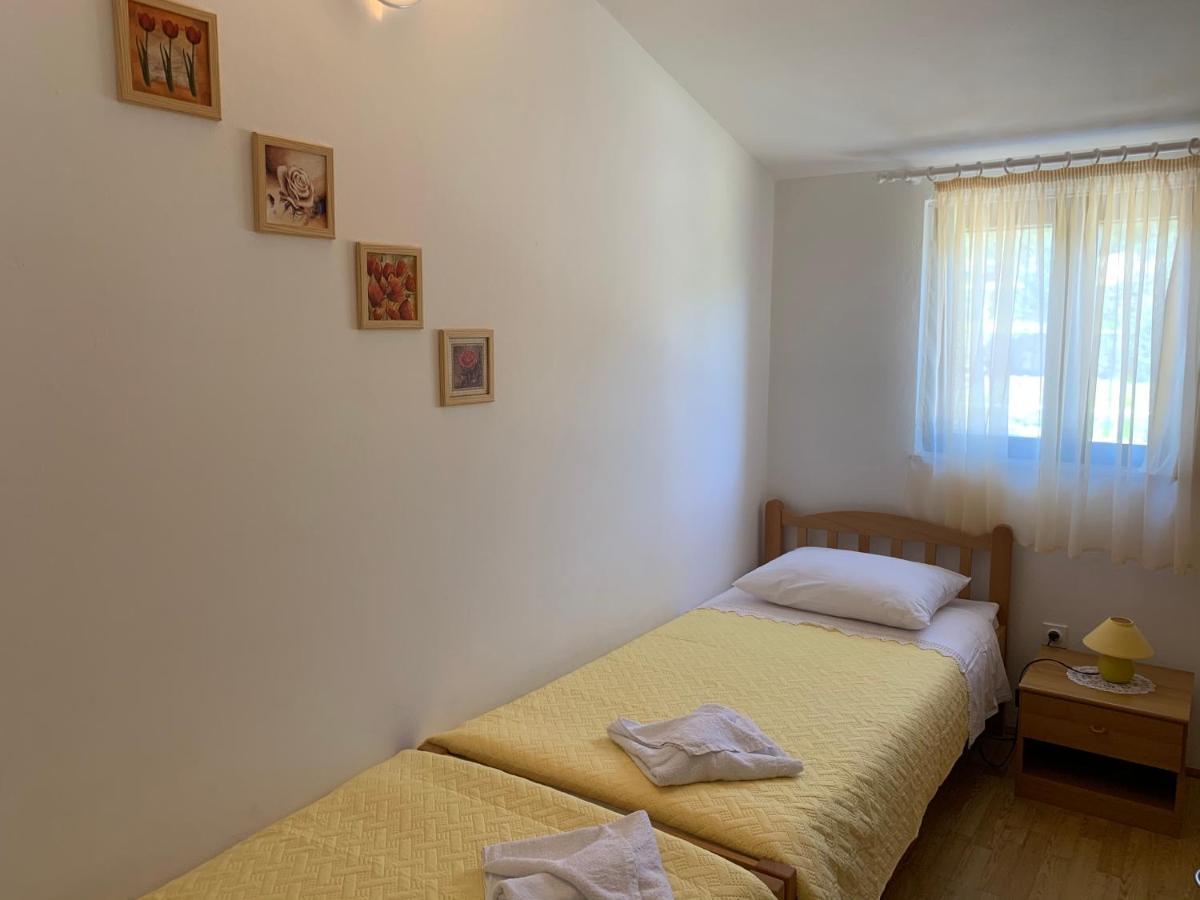 Apartments Ema Sali Ngoại thất bức ảnh