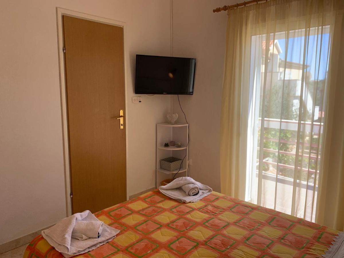 Apartments Ema Sali Ngoại thất bức ảnh